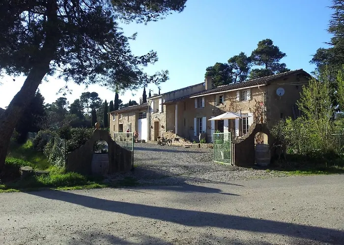 Les Pins Domaine Russol Дом отдыха