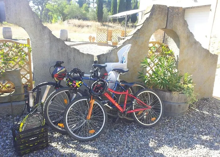 Дом отдыха Les Pins Domaine Russol