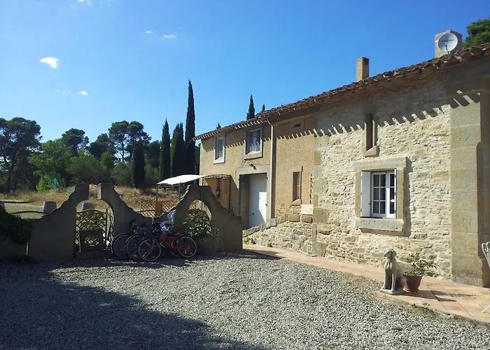 Дом отдыха Les Pins Domaine Russol Laure-Minervois