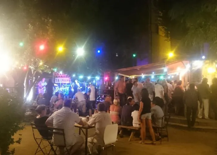 Дом отдыха Les Pins Domaine Russol